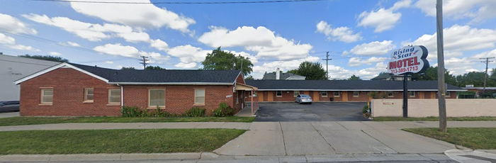 Rising Star Motel (Bel-Aire Motel) - Web Listing (newer photo)